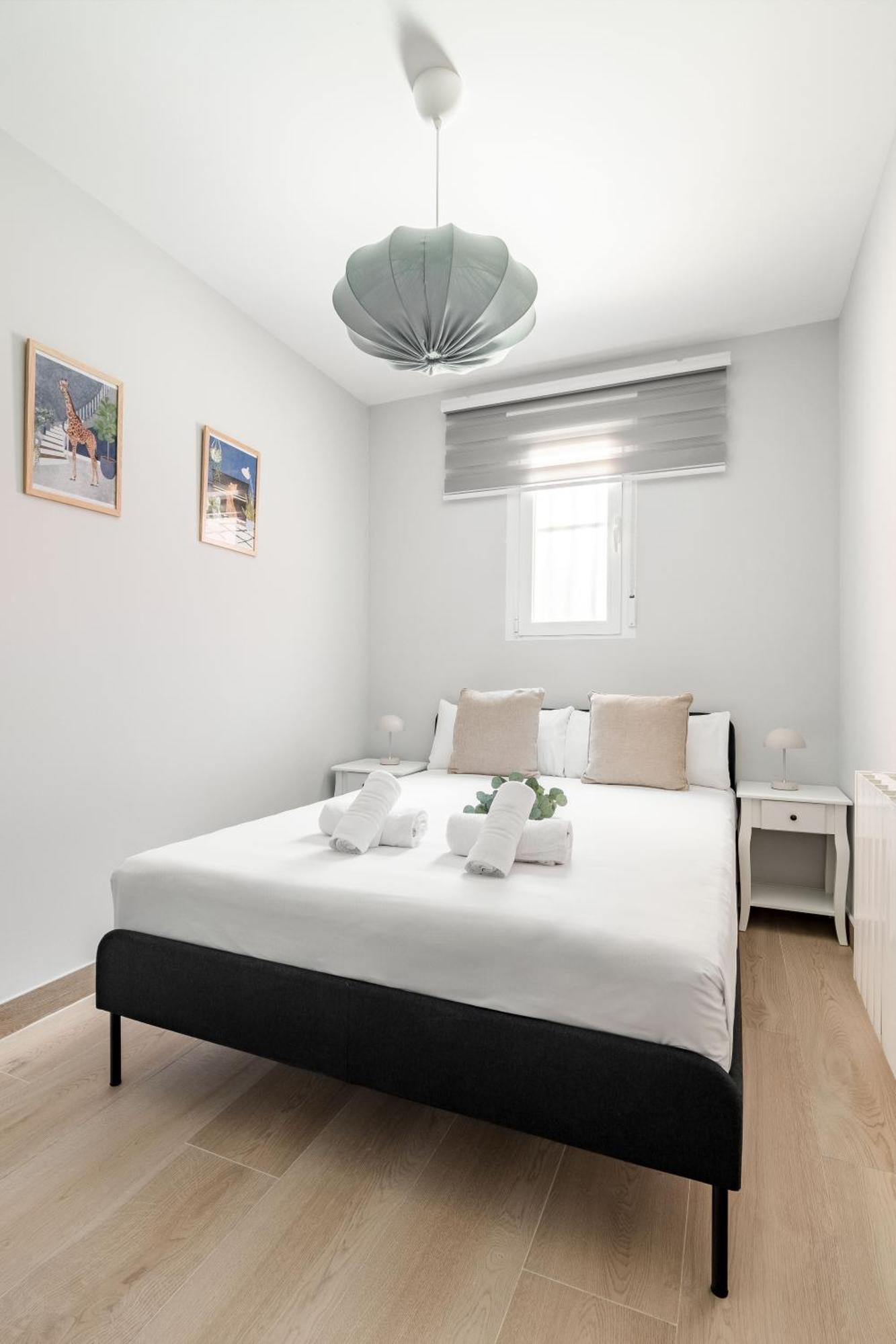 Charming Villa De Vallecas Madrid Exterior photo